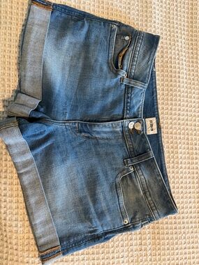 Hudson Jeans Women's Medium Blue Denim Roll Cuff Shorts